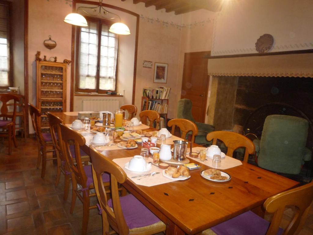 Domaine Véga Panzió Saint-Arroman Kültér fotó